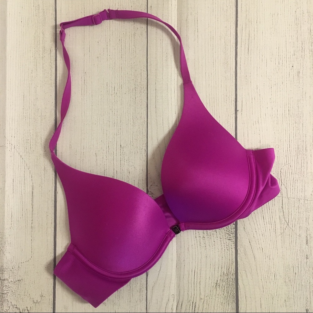 ☀️Fuchsia Victoria Secret halter style push up bra